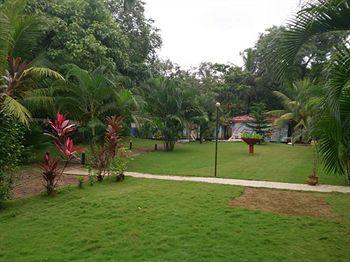 Retreat Anjuna Resort Екстериор снимка