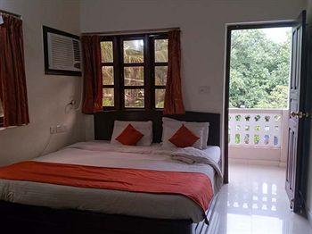 Retreat Anjuna Resort Екстериор снимка